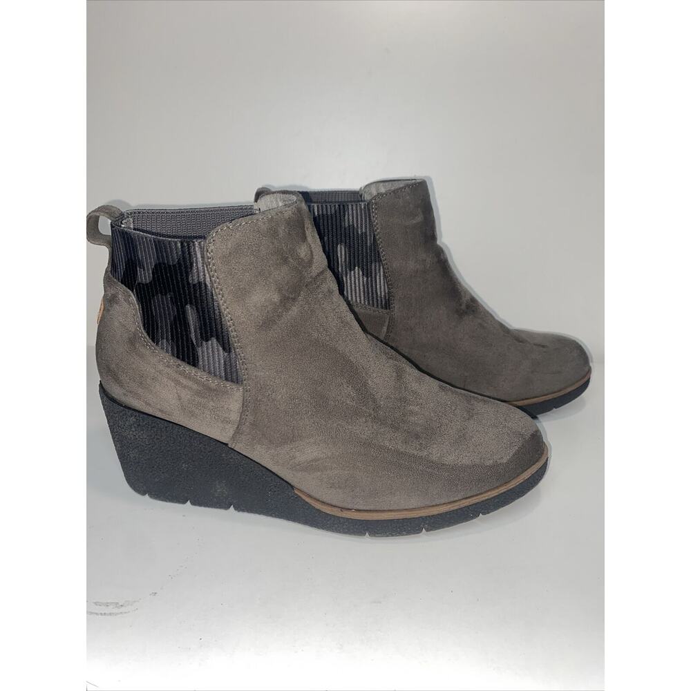 Dr. Scholl’s Women’s Size 8M Lean in Grey Suede Wedge Comfort Ankle Booties